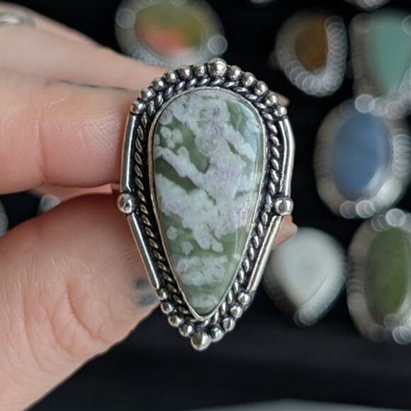 Green Swirl Sterling Silver Ring Size 8.25 Retro Vintage Boho Natural Stone - Picture 1 of 6